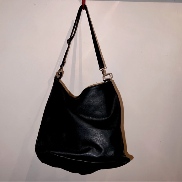 ✅ (SOLD)  American Eagle Black Leather Shoulder Purse - Picture 2 of 4